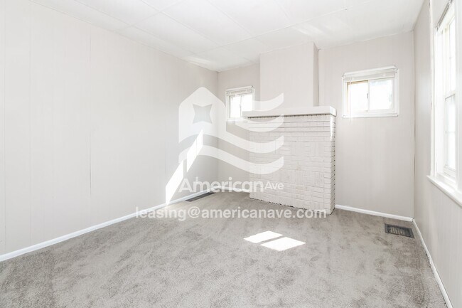 Foto del edificio - 1407 Maple Ave