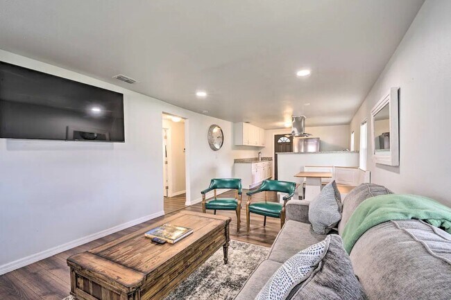 Foto del edificio - Home in Lake Wales now available!