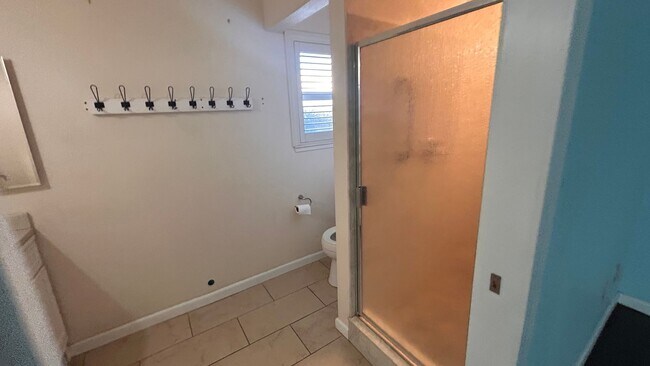 Building Photo - Nice home in Modesto