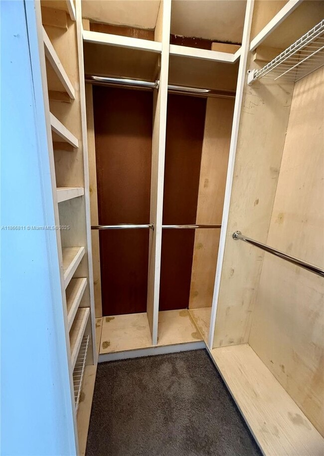 Foto del edificio - 5930 SW 5th Terrace