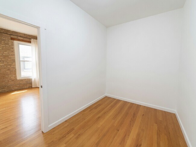 Foto del edificio - 1228 N Cleaver St