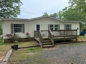 Building Photo - 5474 Robinhood Rd