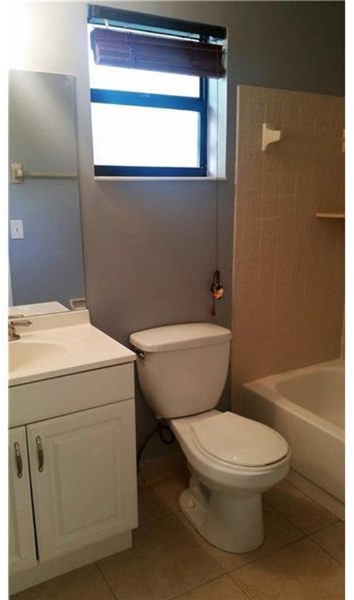 Foto del edificio - 3861 Cocoplum Cir