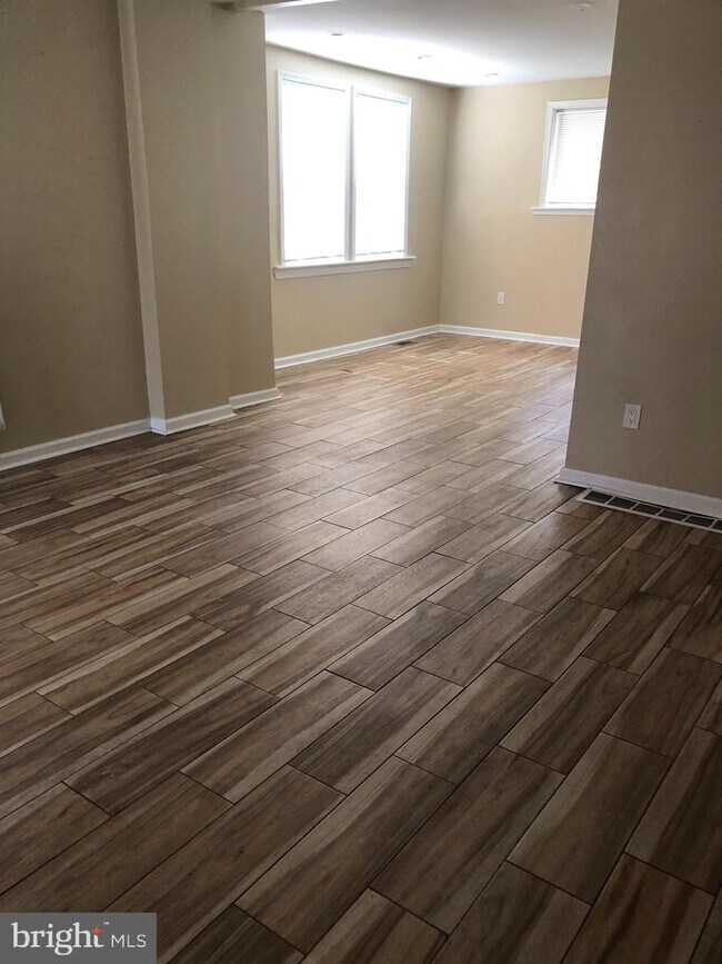 Foto del edificio - 726 E 18th St