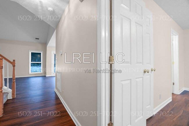 Building Photo - 5112 Middlesex Dr