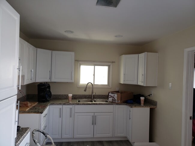 Building Photo - 8372 Cerulean Dr