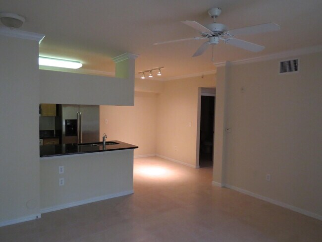 Building Photo - 6492 Emerald Dunes Dr