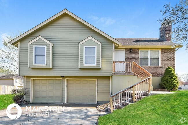 Building Photo - 505 NW Willow Dr