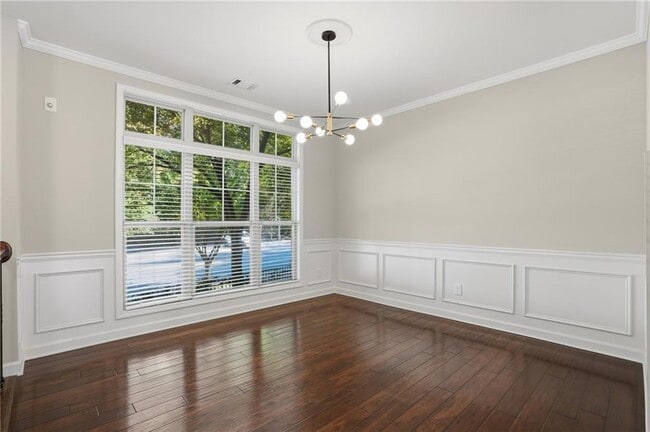 Foto del edificio - 1221 Lavista Rd NE