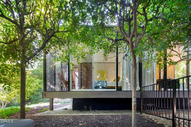 Building Photo - 215 La Vereda Rd
