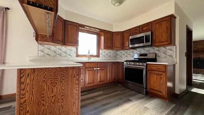Building Photo - 1424 Chestnut Ridge Dr