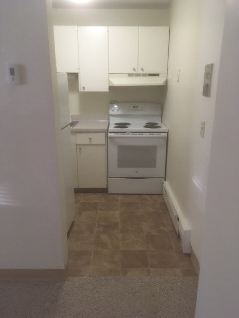 Building Photo - 1072 Fellsway