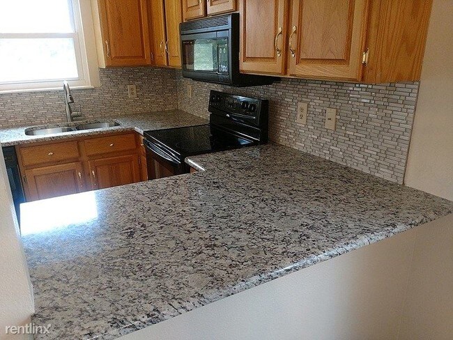 Building Photo - 7857 S Windermere Cir