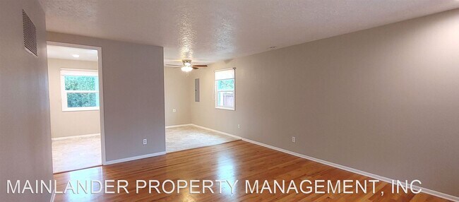 Building Photo - 3 br, 1 bath House - 7008 SE 86TH Ave.
