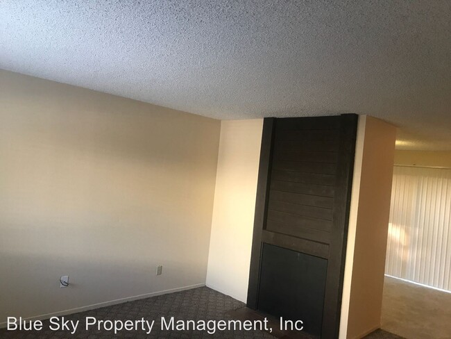 Foto del edificio - 802-809 Monarch Cir