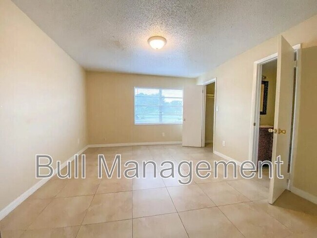 Building Photo - 28 South Ortman Drive