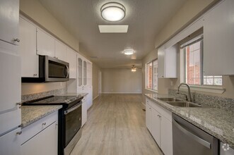 Building Photo - 7501 Claremont Ave NE