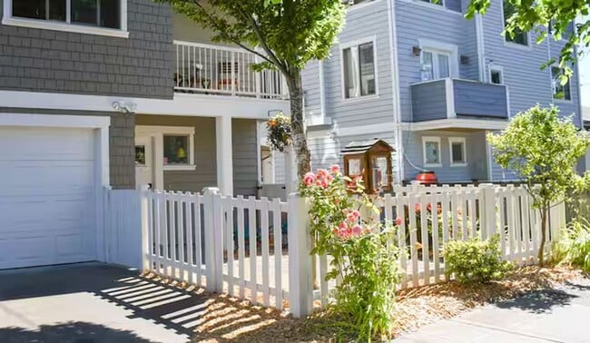 Foto del edificio - Stylish Craftsman townhouse Ballard!