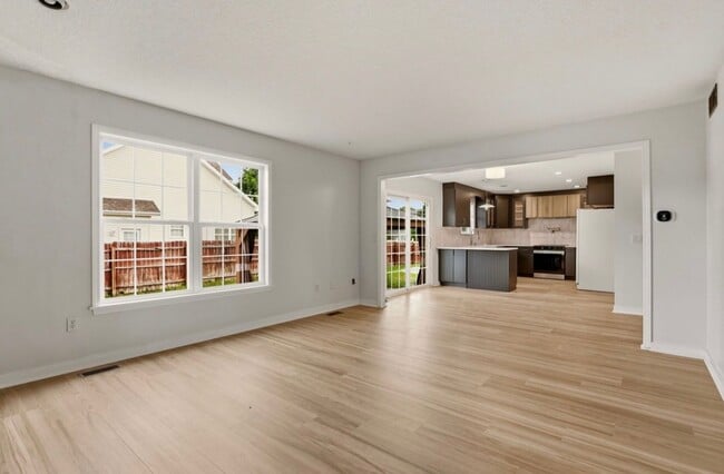 Building Photo - ? Luxury Living in Saginaw Township | 4 Bed • 4 Bath ?