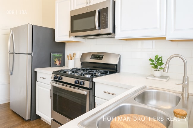 Building Photo - 1525 Cassil Pl