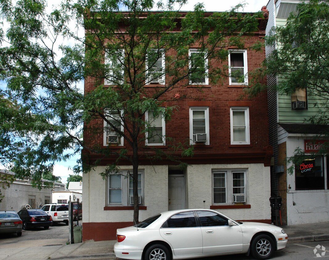 Building Photo - 107 Cortlandt St
