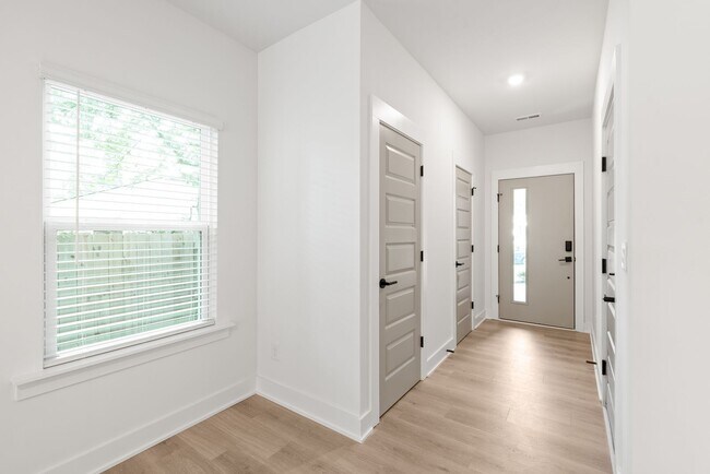 Foto del edificio - Stunning New Construction Townhome