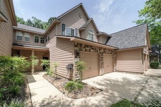 Building Photo - 23 Endor Forest Pl