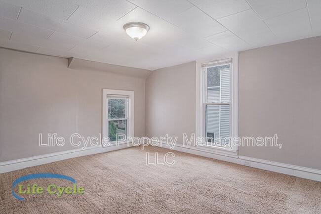 Foto del edificio - 1004 Chatham St NW