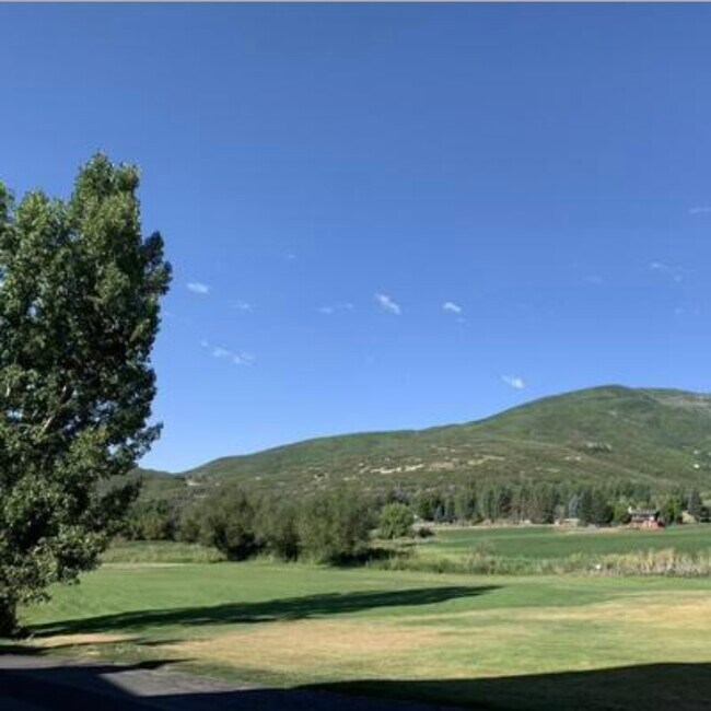 350 Fairway Dr Unit G12, Midway, UT 84049 Condo for Rent in Midway