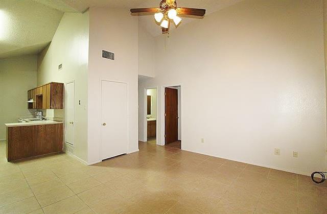 Building Photo - 1110 Curtis Dr