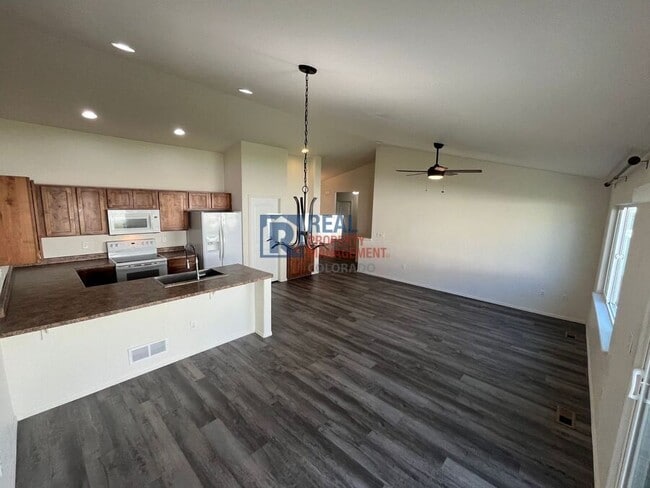 Building Photo - 720 Elk Mountain Dr