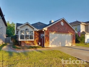 Building Photo - 5208 Wolverton Ct
