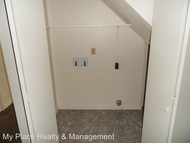 Building Photo - 106 Kingsbury Ct