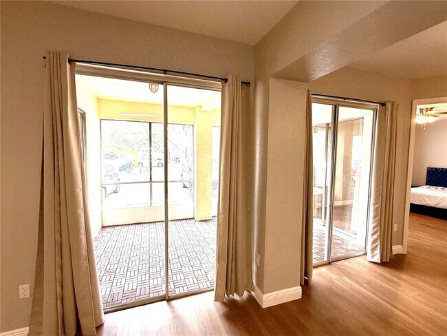 Foto del edificio - 5041 Sunridge Palms Dr