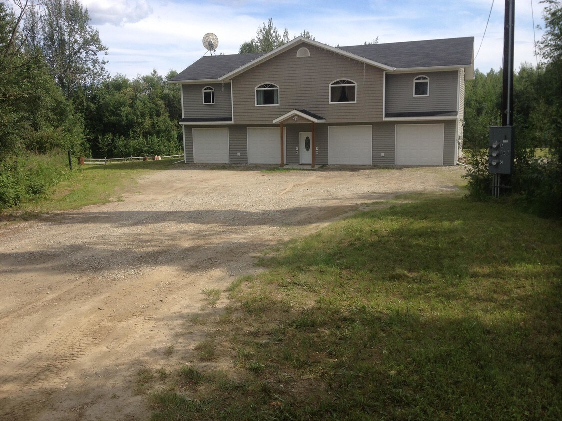1131 Matthew Cir, North Pole, AK 99705 Townhome Rentals in North Pole