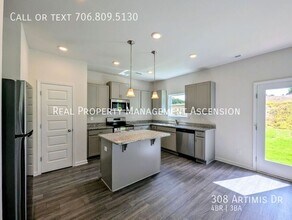 Building Photo - 308 Artimis Dr