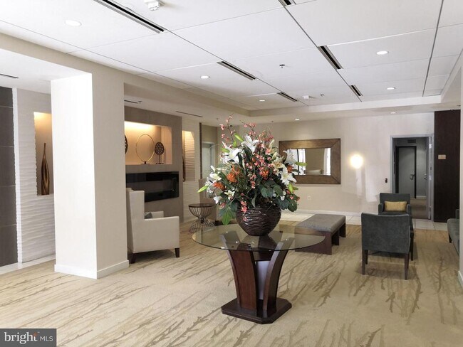 Foto del edificio - 5101 River Rd