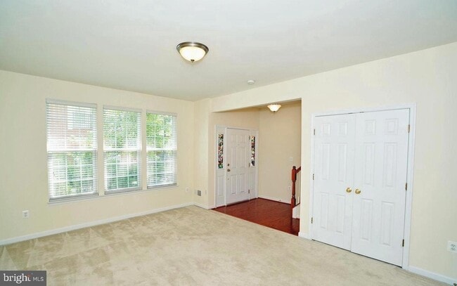 Foto del edificio - 2303 Huntington Station Ct