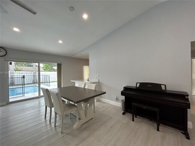 Foto del edificio - 11121 SW 110th Rd