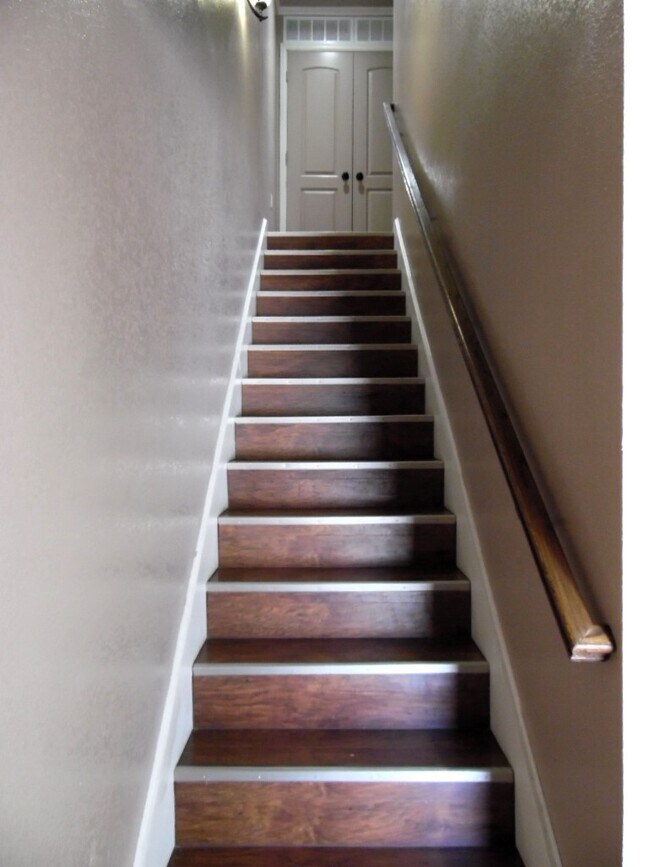 10001 Pantherway, Woodway, TX 76712 Townhome Rentals in Woodway TX