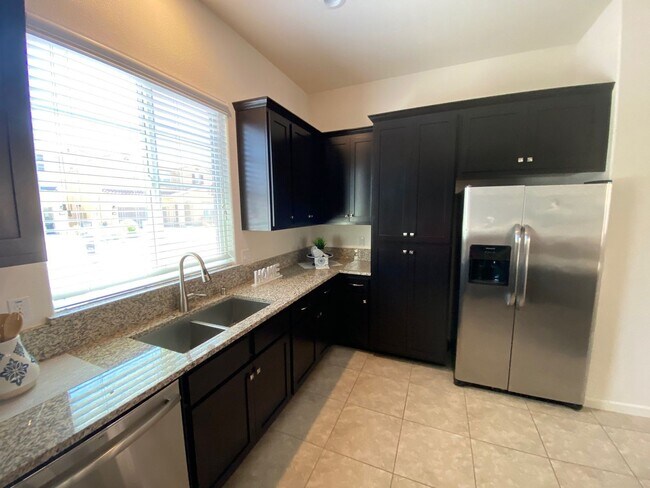 Foto del edificio - 3 Bedroom 3 Bathroom Home with Open Floor ...