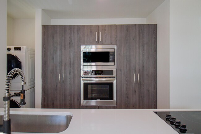 Building Photo - 1513 Briar Creek Rd