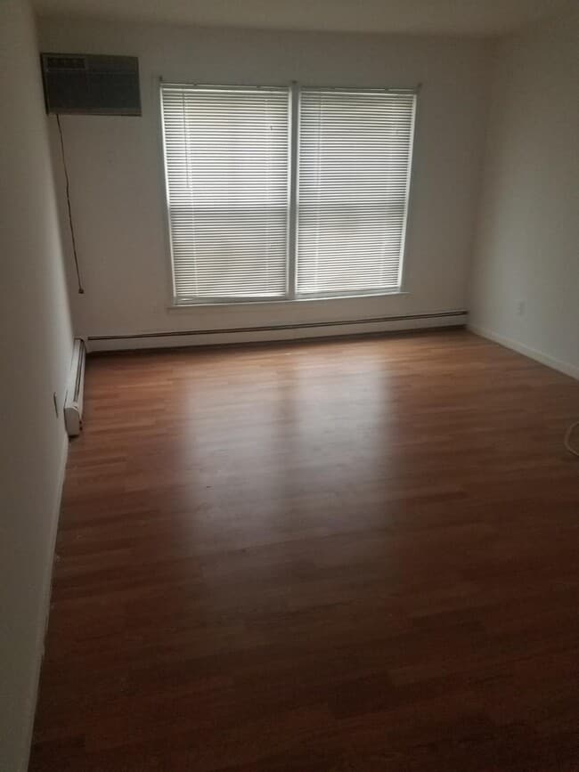 11 Gerald Dr Unit A4, Poughkeepsie, NY 12601 Condo for Rent in