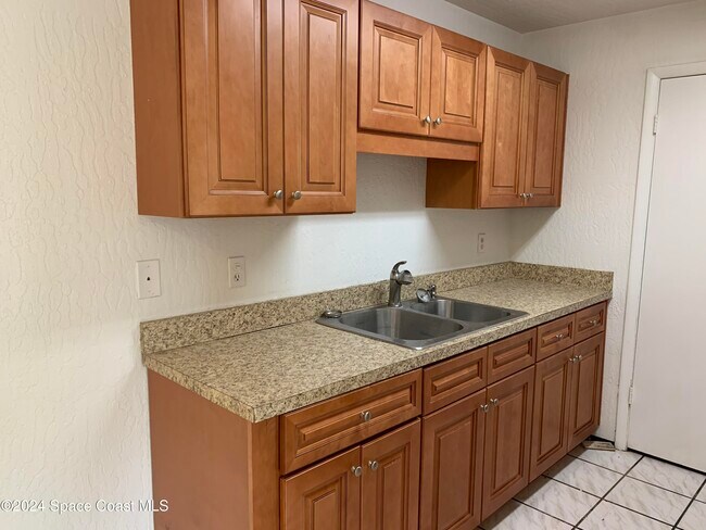 Foto del edificio - 2190 Forest Knoll Dr NE