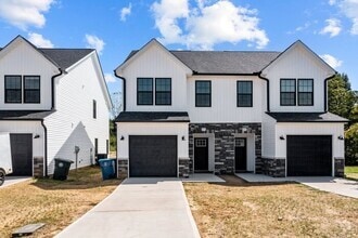Building Photo - 812 Crown Point Dr