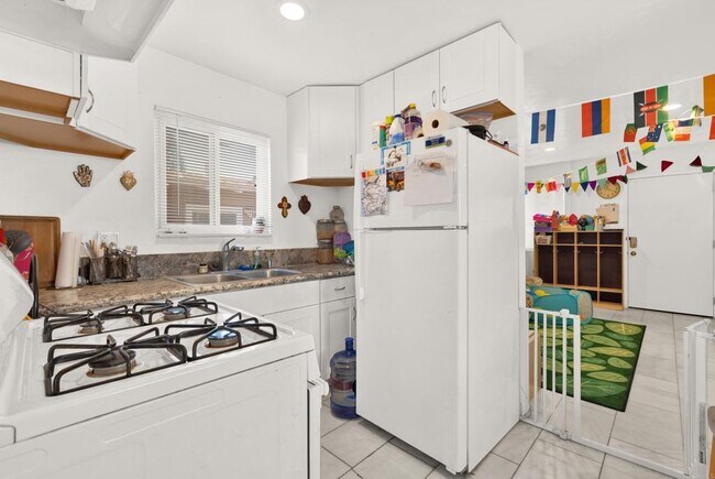 Building Photo - 3549 41st St