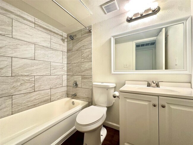 Foto del edificio - 2207 Leon St