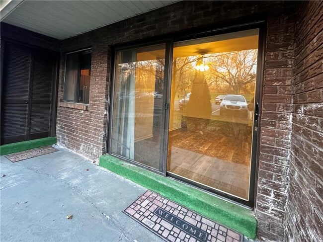 Building Photo - 1575-2 Creekside Rd