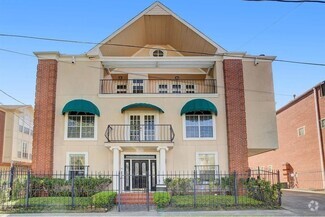 Building Photo - 1516 Park St