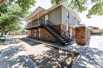 Building Photo - 3201 35th St